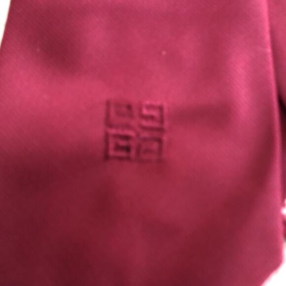 Vintage Givenchy tie - Picture 2 of 4